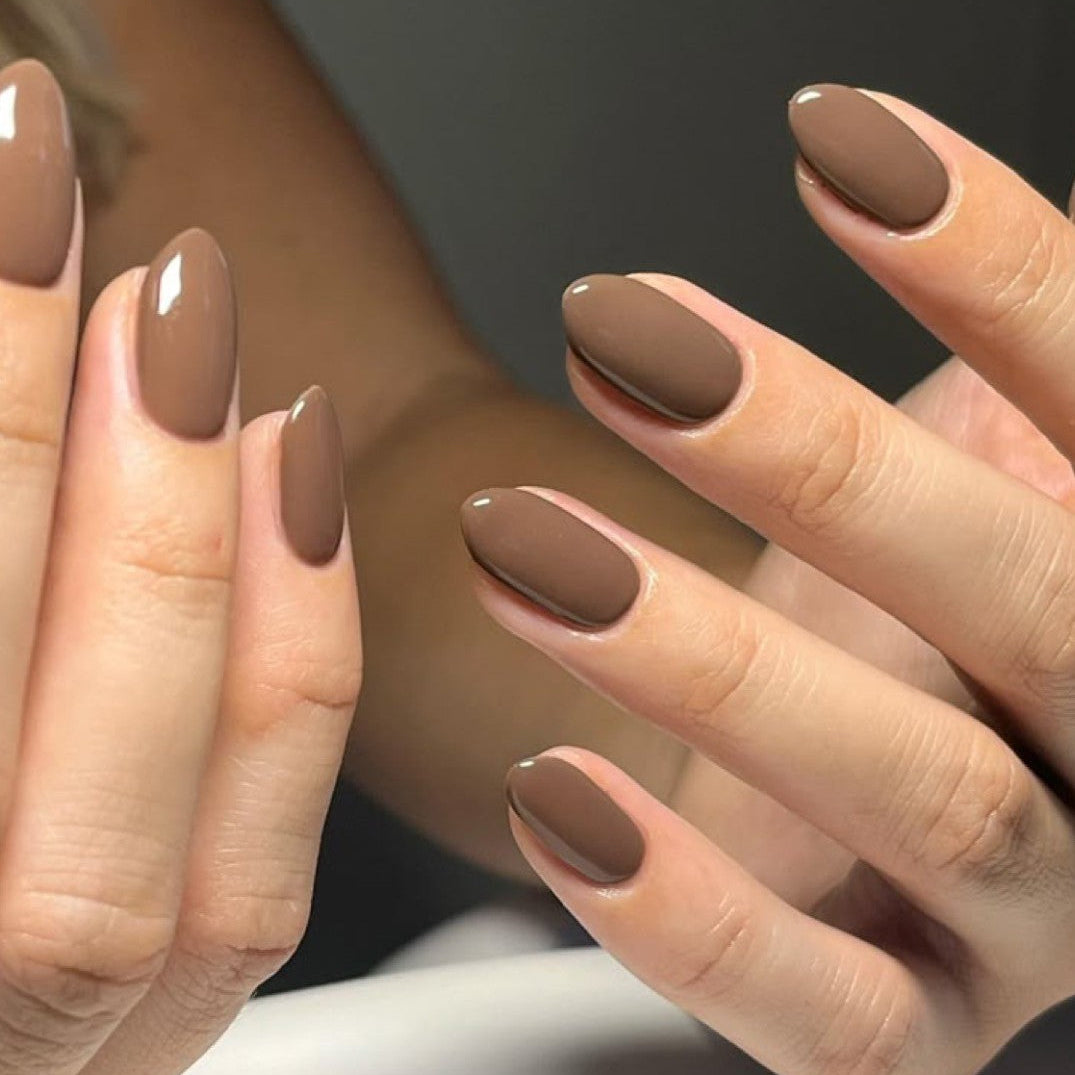Mocha Mousse: The Chicest Nail Trend Inspired by Pantone’s Color of the Year
